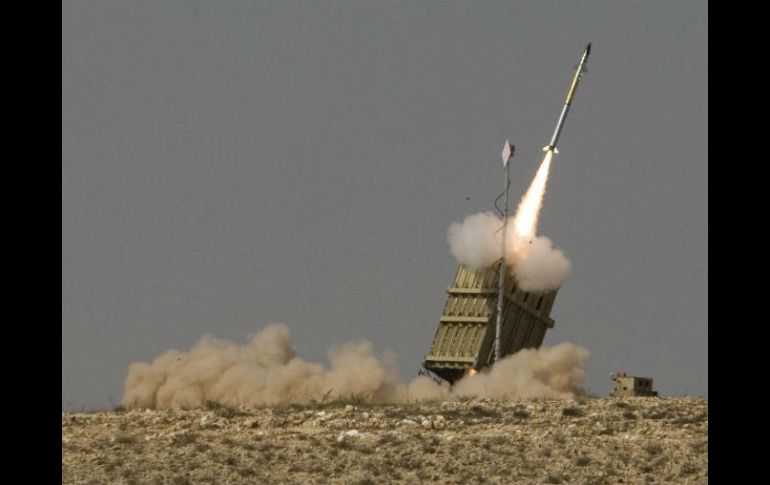 El último lanzamiento tuvo lugar el pasado domingo y fue respondido por Israel con cinco bombardeos. AP / ARCHIVO