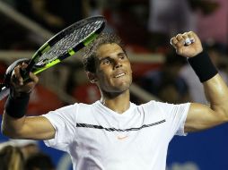 En un encuentro ríspido y complicado en ocasiones, el español Rafael Nadal pudo seguir con su conquista de Acapulco. EFE / J. Méndez