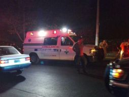 Los dos lesionados fueron trasladados en estado grave a las instalaciones de la Cruz Verde Ruíz Sánchez. ESPECIAL /