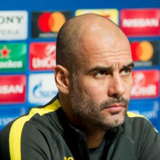 Guardiola se irrita por preguntas sobre 'Kun' Agüero