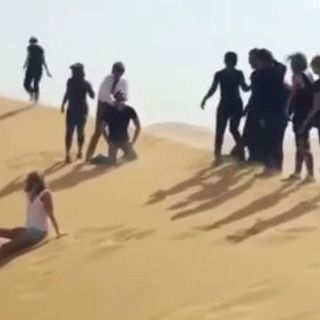 Rod Stewart se disculpa por simular una decapitación en video