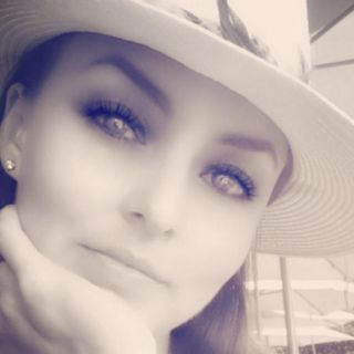 Tachan a Angelique Boyer de prepotente