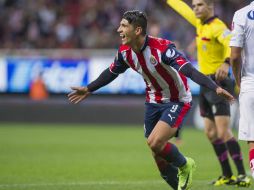 Pulido celebra uno de sus dos tantos de la noche. MEXSPORT / C. de Marchena
