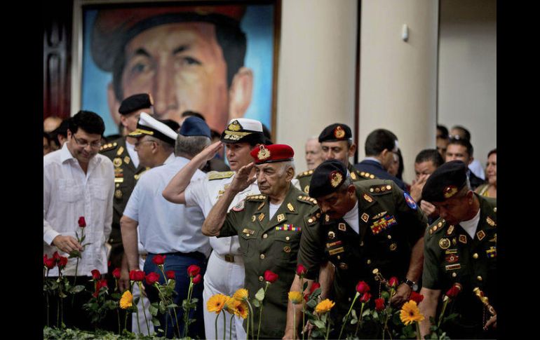 Miles de personas rindieron homenaje ante su féretro y más de 30 jefes de Estado asistieron al funeral. AP / F. Llano