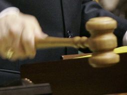 Una jueza federal emitió la tarde una orden temporal que prohíbe al gobierno sacar a la familia del estado de California. AP / ARCHIVO