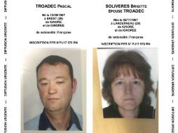 Fotografía de la ficha de búsqueda de la familia Troadec que muestra las fotos de Pascal y su esposa, Brigitte. AP / Policía de Francia