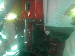 Elementos de la UEPCBJ realizan los trabajos de liberación de las víctimas. ESPECIAL / Protección Civil Jalisco