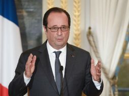 'Europa puede reactivarse a través de la defensa', afirmó Hollande en una entrevista a seis diarios europeos. AFP / ARCHIVO