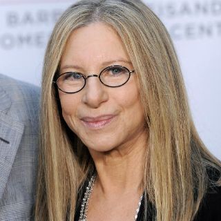 Barbra Streisand culpa a Trump de su aumento de peso