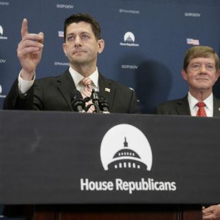 Republicanos presentan iniciativa que desmantela 'Obamacare'