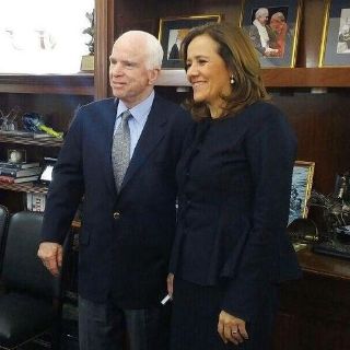 Margarita Zavala se reúne con el senador John McCain