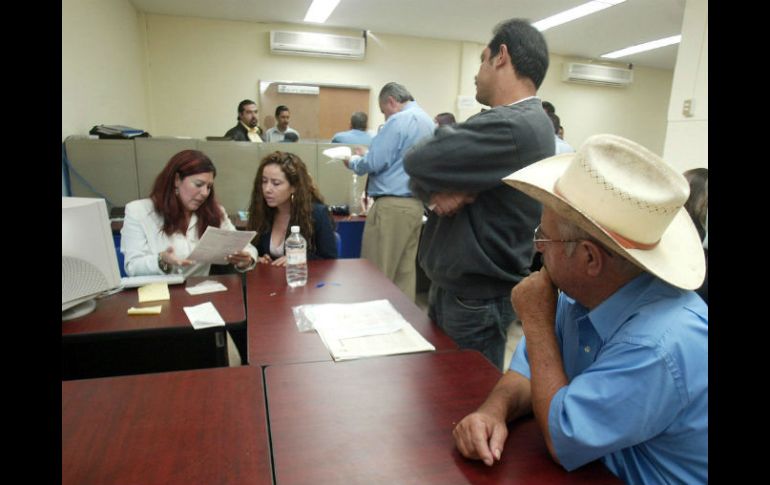 La Condusef alerta a tener cuidado al momento de elegir una entidad privada. EL INFORMADOR / ARCHIVO