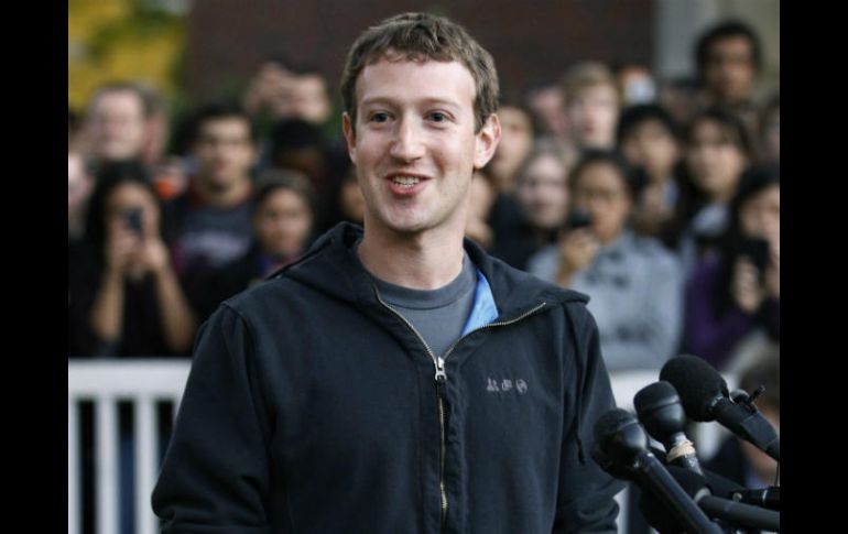 Zuckerberg fue a Harvard en el 2002 pero dejó los estudios tras su segundo año para fundar Facebook. AP / ARCHIVO