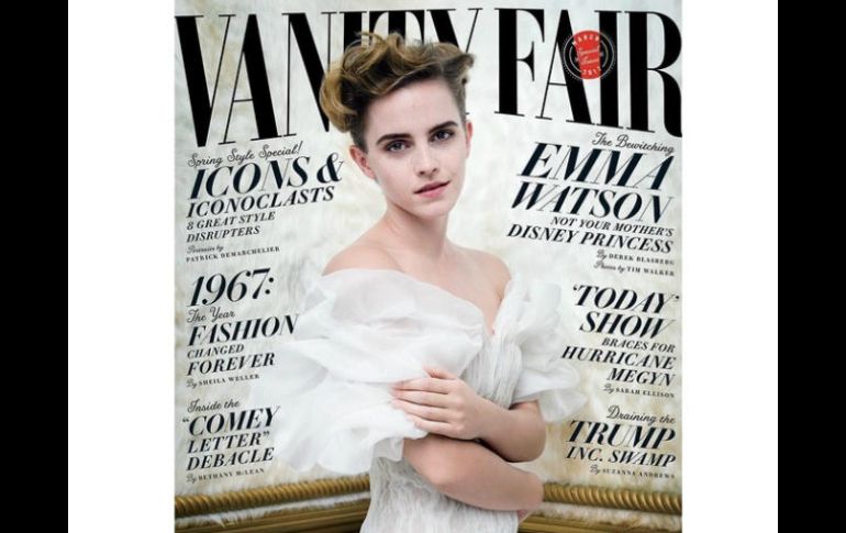 Emma Watson posó sin sostén para la revista Vanity Fair, lo cual ocasionó polémica en las redes sociales. INSTAGRAM / vanityfair