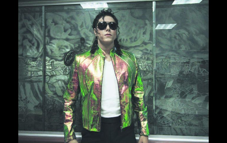 Renacido. Rodrigo, en la piel del legendario Michael Jackson. EL INFORMADOR / F. González