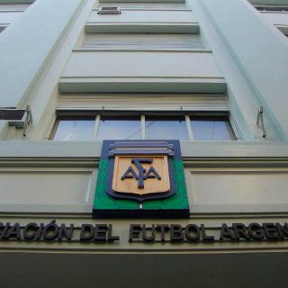 Futbolistas argentinos ponen fin a huelga