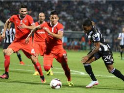 Salcedo (C) juega con el cuadro Viola desde agosto del 2016. AP / ARCHIVO