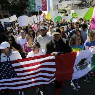 Calculan que Trump deporte a medio millón de migrantes este año