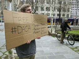 Algunas personas se manifestaron en favor de Ramírez. AP / T. Warren