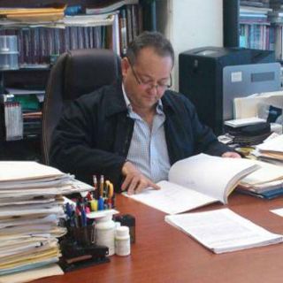 El magistrado Alberto Barba prepara su defensa legal