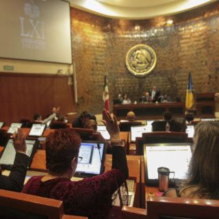 Congreso aprueba juicios contra Barba