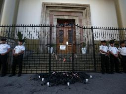 Al menos 37 menores fallecieron y una veintena permanecen hospitalizadas tras el siniestro que supuestamente ellas originaron. EFE / E. Biba