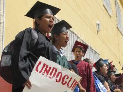 ‘Es una vergüenza que el ICE esté propagando el miedo y el terror en nuestros jóvenes’,  expresó Michelle Lujan. AP / ARCHIVO