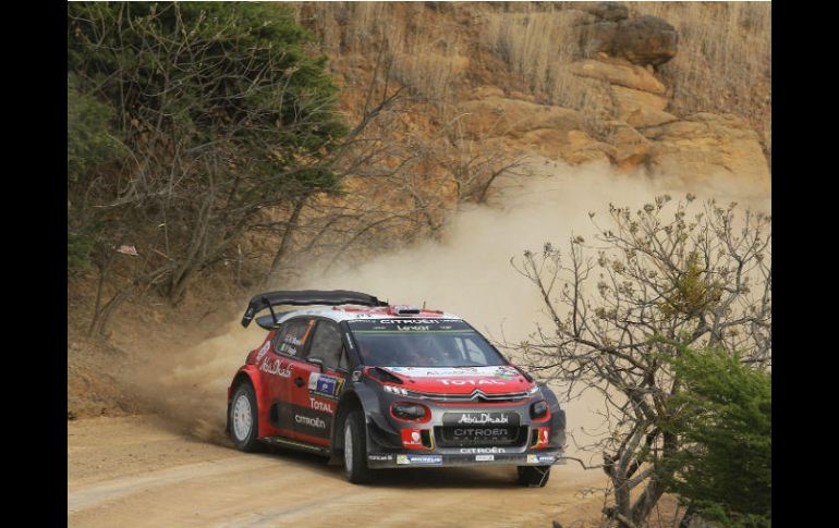 Kris Meeke. El piloto británico asumió el liderato de la carrera tras el accidentado segundo día de actividades del Rally Guanajuato. EFE / U. Ruiz