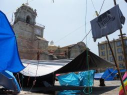 Los inconformes mantenían su plantón frente al Palacio de Gobierno y calles aledañas de la capital de Oaxaca. SUN / ARCHIVO