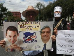 El pueblo guatemalteco ha pedido la renuncia de autoridades federales del país; las del presidente Jimmy Morales y el vicepresidente. EFE / E. Biba