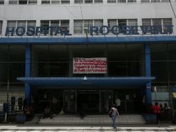 Autoridades trasladaron a los menores heridos a clínicas donde 18 fallecieron en los hospitales Roosevelt y General San Juan de Dios. EFE / E. Biba