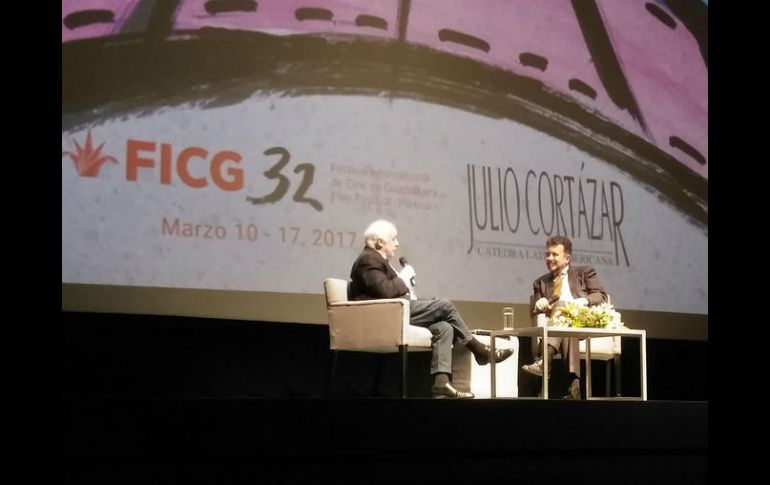 La presentación de esta conferencia magistral estuvo a cargo del Cónsul General de México en Los Ángeles, Carlos García de Alba. EL INFORMADOR / R. Bobadilla