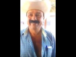 El munícipe fue abordado por un periodista local quien primero le preguntó sobre su postulación como candidato independiente. YOUTUBE / El Obturador de Nayarit