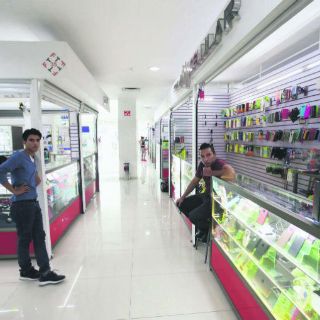 Negocios ya resienten el cierre en Ávila Camacho