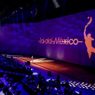 Termina huelga en Frontón México tras 20 años