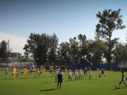 En el entrenamiento de inicio de semana, Almeyda arrancó trabajos pensando en el cotejo de cuartos de final. TWITTER / @Chivas