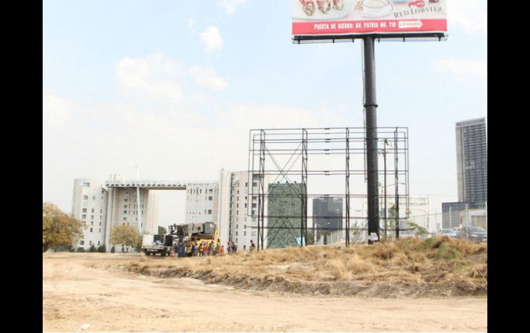 Destaca que una vez que empiecen los trabajos de reforestación los espectaculares deberán ser retirados. EL INFORMADOR / ARCHIVO