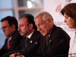 Ildefonso Guajardo (SE) y Luis Videgaray (SHCP) representaron a México en la Reunión Extraordianria de la Alianza del Pacífico. EFE / M. RUIZ