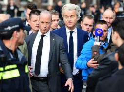 Piden a los musulmanes residentes en Holanda que no den el voto a partidos racistas, en referencia al ultraderechista Geert Wilders. AFP / E. Dunand