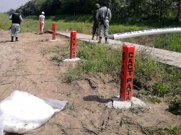 Los elementos procedieron a su aseguramiento y dieron parte a personal de Pemex para clausurar las tomas. NTX / ARCHIVO