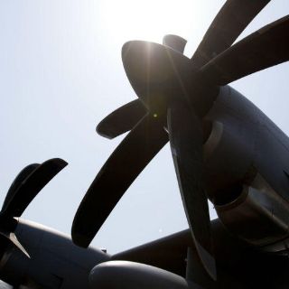 Tres soldados de la Fuerza Aérea de EU mueren al estrellarse avión