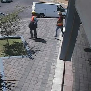 Dos disfrazados de obreros asaltan banco en Zapopan