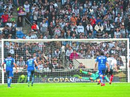 Edwin Cardona, de Monterrey, anota un gol en la portería de los Camoteros; además dio asistencias durante el partido. MEXSPORT /