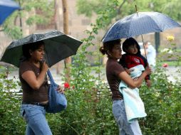 Un canal de baja presión mantendrá el pronóstico de lloviznas para hoy. EL INFORMADOR / ARCHIVO