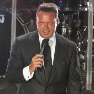 Warner Music México demanda a Luis Miguel