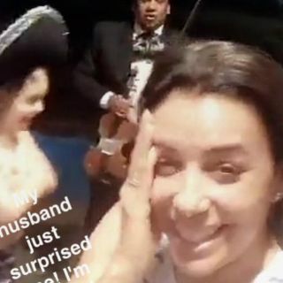 Pepe Bastón hace llorar a Eva Longoria con serenata