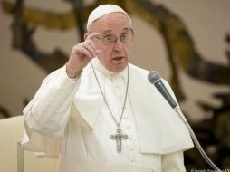 El Papa invita a todos los sacerdotes a tener los confesionarios abiertos para que las personas asistan cuando sea necesario. EFE /