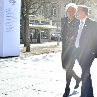 Meade sostiene encuentro con Lagarde y presidente del BM