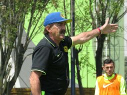 El argentino podría verse obligado a alinear una defensa que nunca ha jugado junta TWITTER / @ClubAmerica