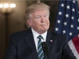 En una ocasión Trump dijo ante una multitud de obreros y directivos que las compañías no se irían de EU sin consecuencias. EFE / M. Reynolds